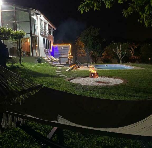 Elmalı Bahçe Sapanca