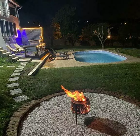 Elmalı Bahçe Sapanca