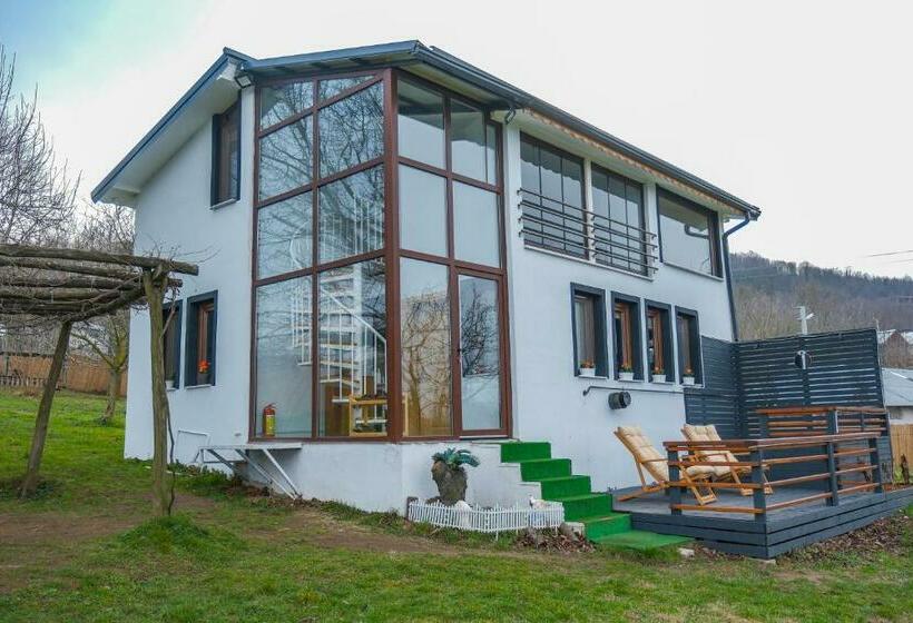 Elmalı Bahçe Sapanca