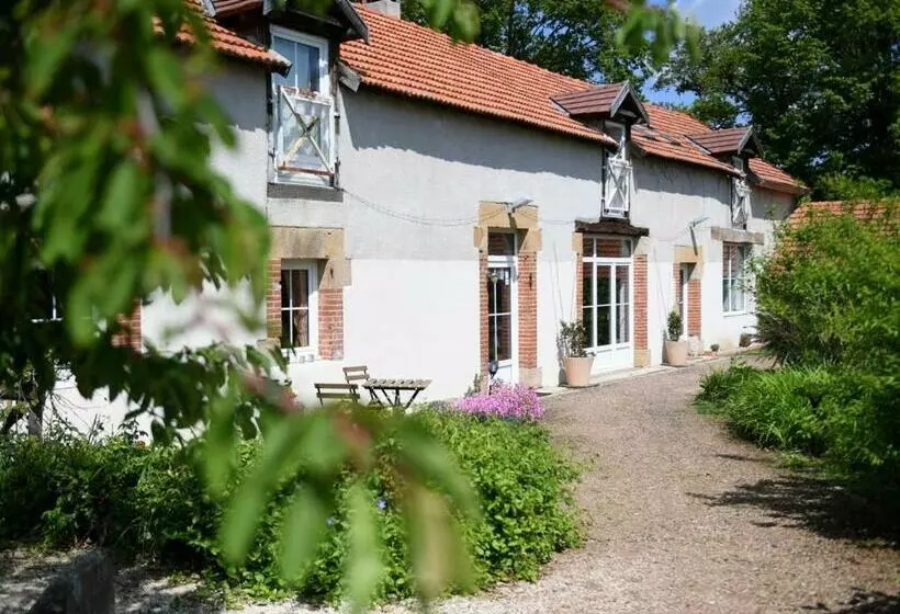 Ferme Rénovée Avec Charme, 4 Chambres, Grand Jardin Privé, Cheminée, Proche Nature à Gouise !   Fr 1