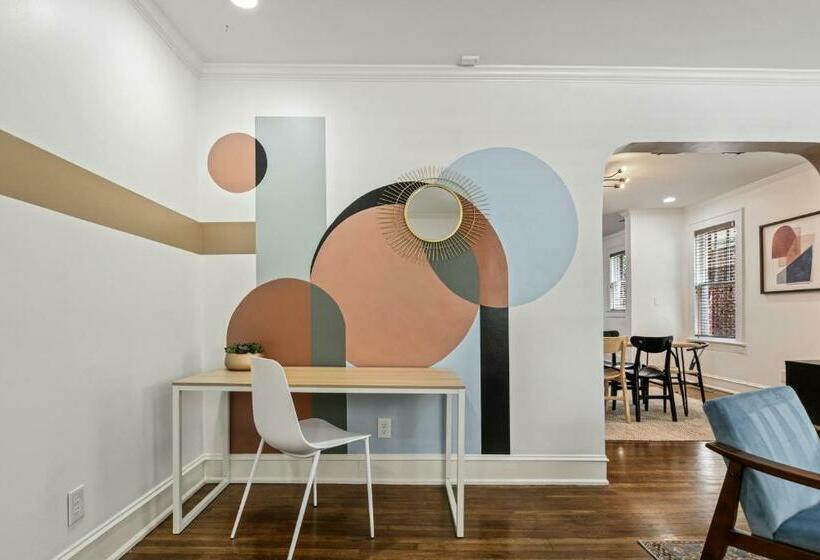 Sun Lit Bungalow With Good Vibes And Lots Of Wine Designedbydom