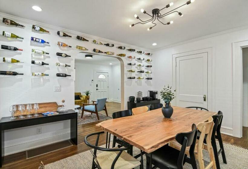 Sun Lit Bungalow With Good Vibes And Lots Of Wine Designedbydom