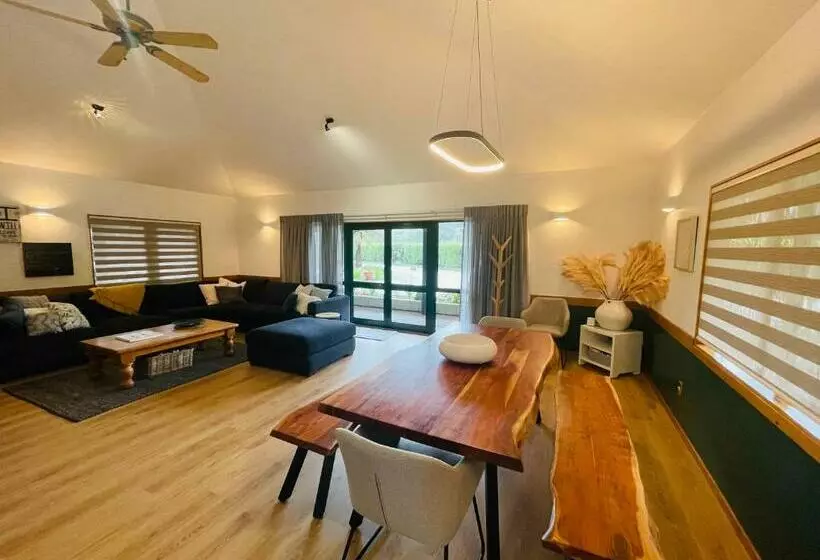 Tikitere Lodge, Rotorua