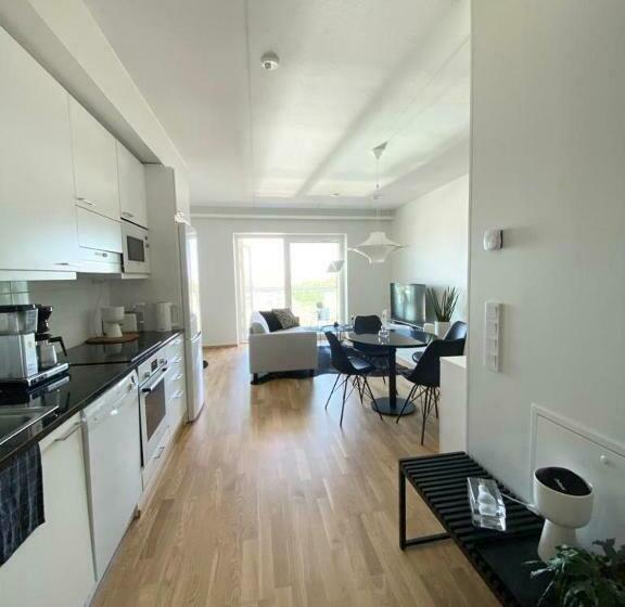 Upea 12 Kerroksen Kaksio Ydinkeskustassa