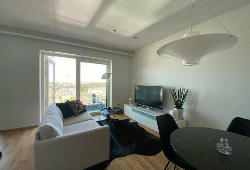 Upea 12 Kerroksen Kaksio Ydinkeskustassa