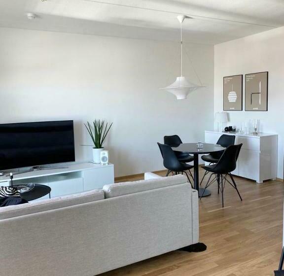 Upea 12 Kerroksen Kaksio Ydinkeskustassa