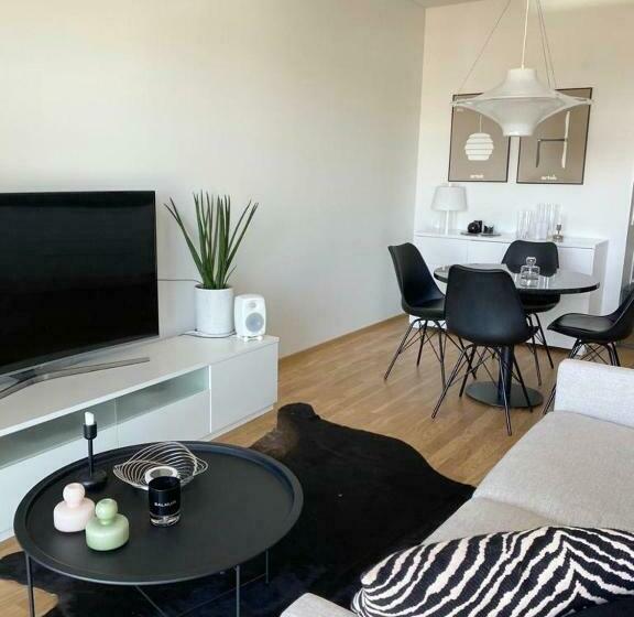 Upea 12 Kerroksen Kaksio Ydinkeskustassa