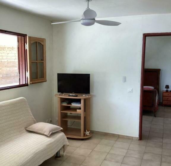 Villa Café   Appartement F3 à Sainte Anne