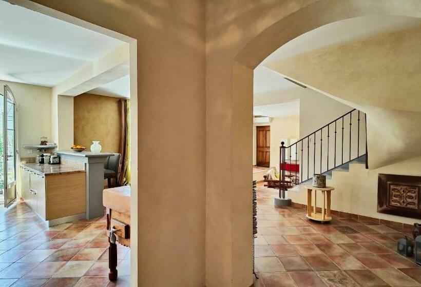 Bastide Marienri By Booking Guys