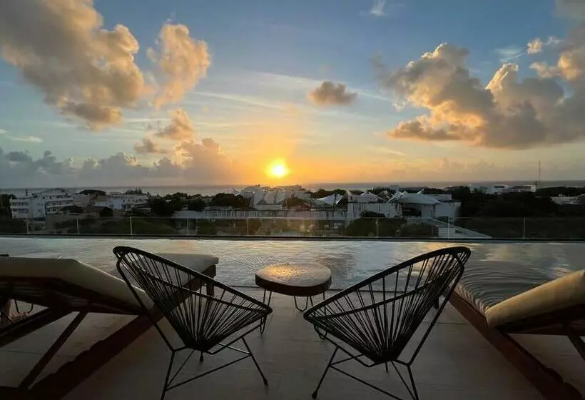 Kaab South Beach   Beautiful Big Studio   Rooftop Pool Ocean View