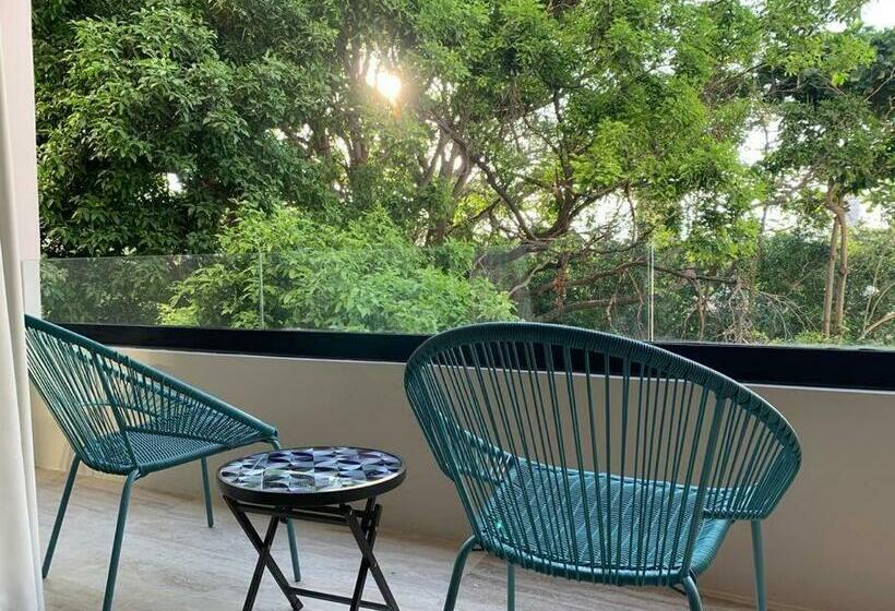 Kaab South Beach Beautiful Big Studio Rooftop Pool Ocean View