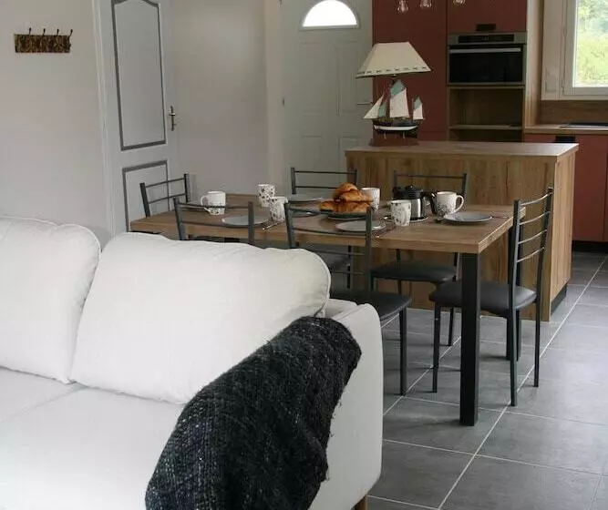 Le Domaine De Louise