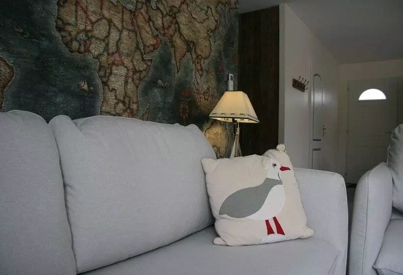 Le Domaine De Louise