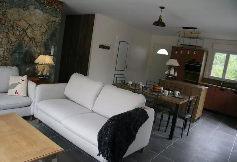 Le Domaine De Louise