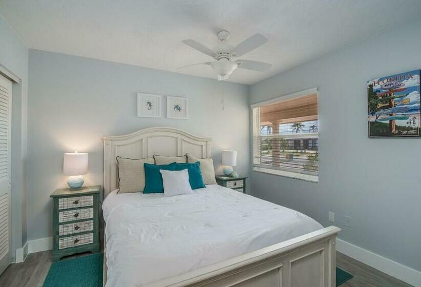 Mermaid Manor; Waterfront With Direct Ocean Access And Private Heated Pool