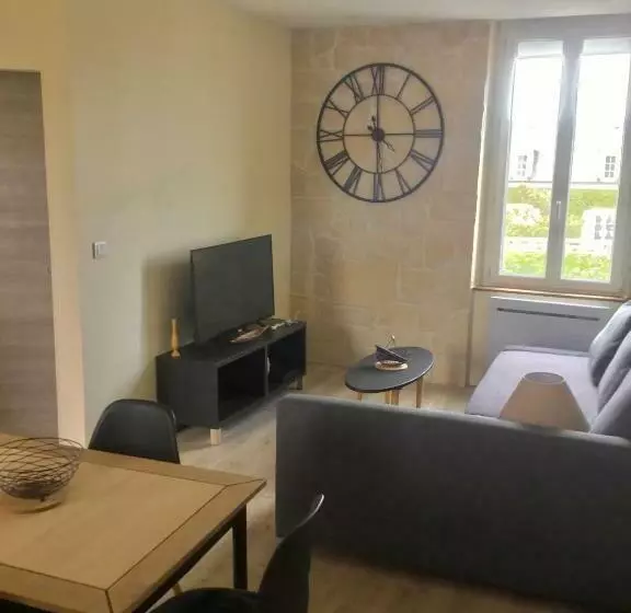 Saint Aubin Sur Mer: Bel Appartement Traversant