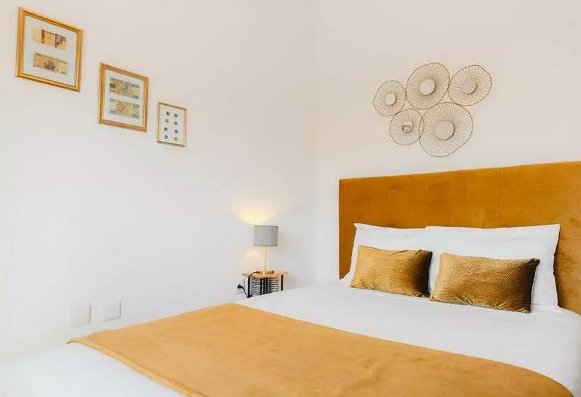 Santa Helena Apartments