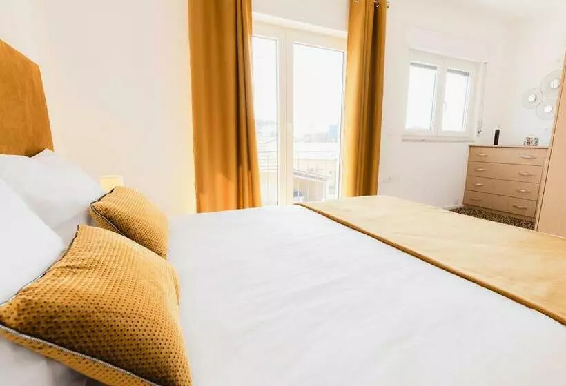 Santa Helena Apartments