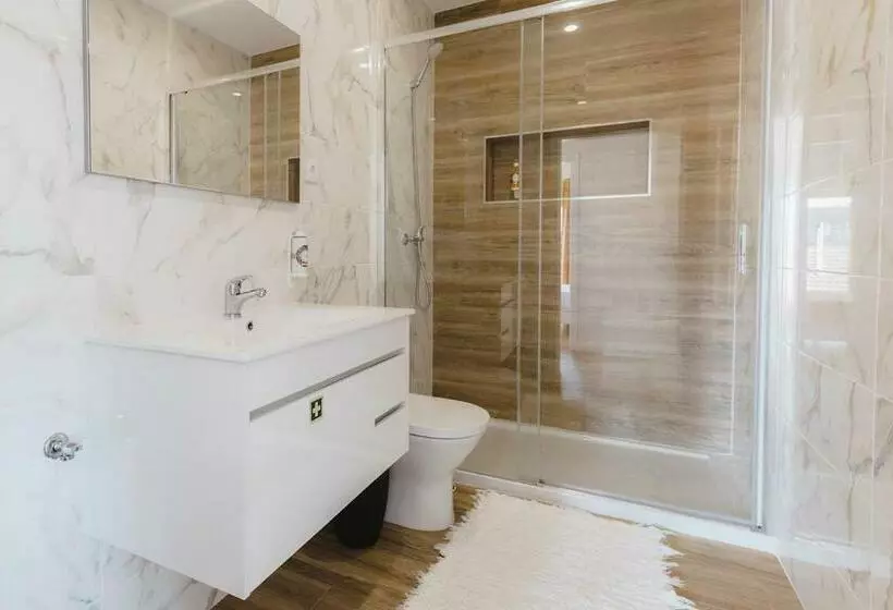 Santa Helena Apartments