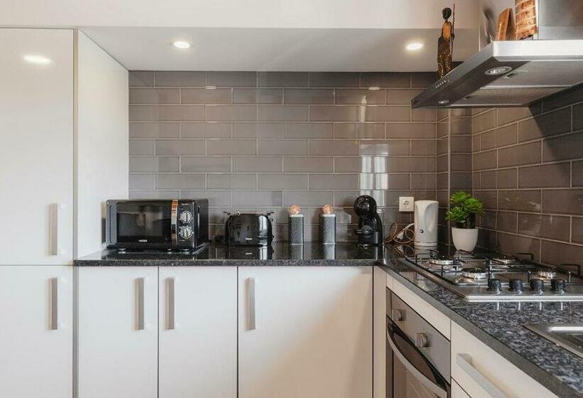 Santa Helena Apartments