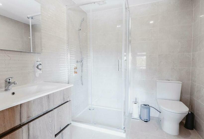 Santa Helena Apartments