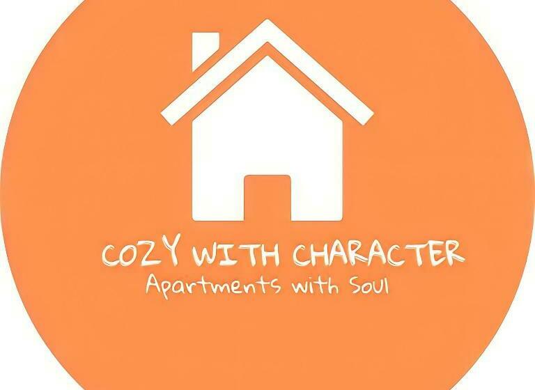 Cozy With Character Lovely Central Apartment