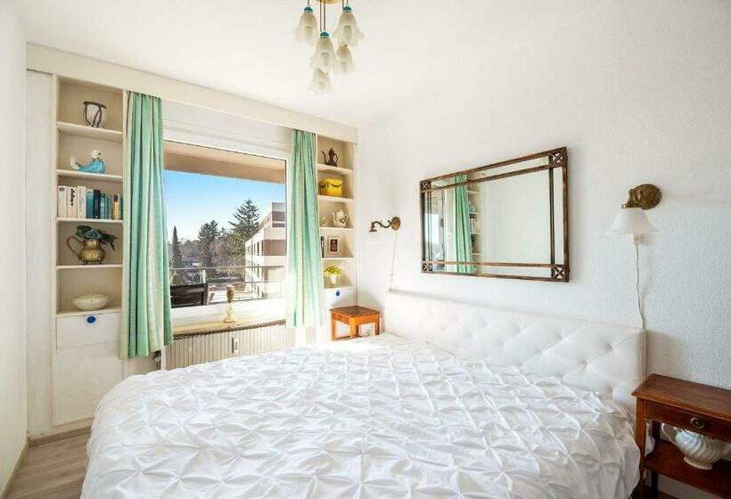 Ferienwohnung Mit Balkon Sonnig 4 Stock Schwimmbad Sauna Inklusive 100m Zum Strand