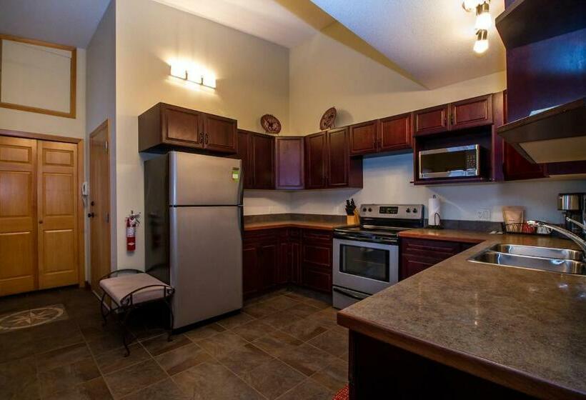 Give Something Back Retreat By Revelstoke Vacations