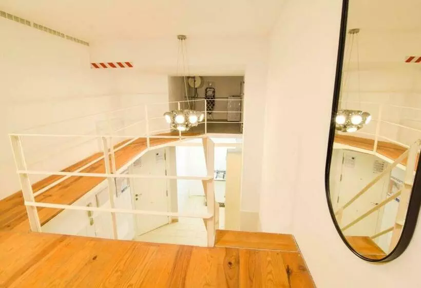 Letmalaga Economy Young Clemens