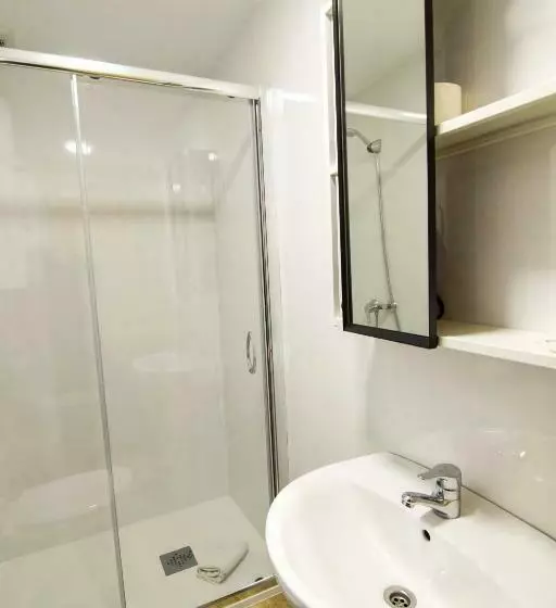 Letmalaga Economy Young Clemens