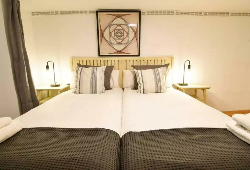 Letmalaga Economy Young Clemens