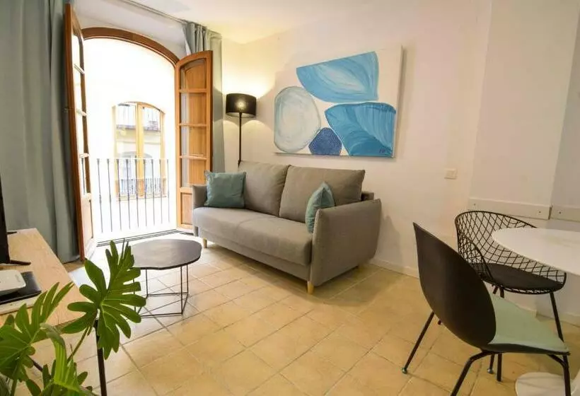 Letmalaga Economy Young Clemens