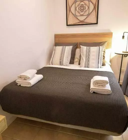 Letmalaga Economy Young Clemens