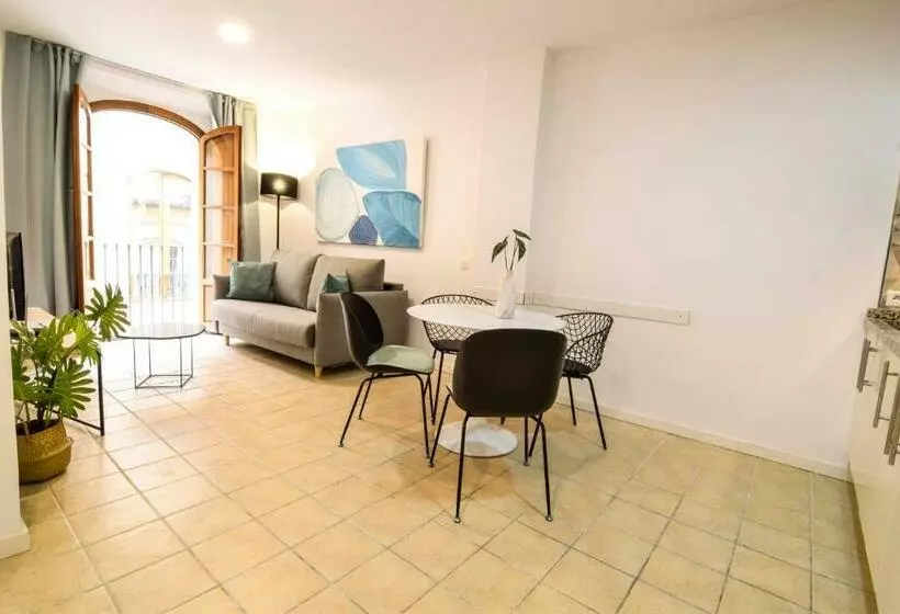 Letmalaga Economy Young Clemens