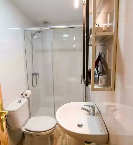 Letmalaga Economy Young Clemens