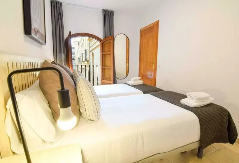 Letmalaga Economy Young Clemens