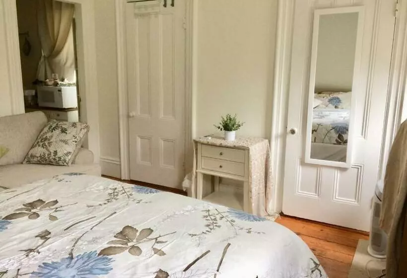 Shared Comfortable Apartment At Harvard Mit