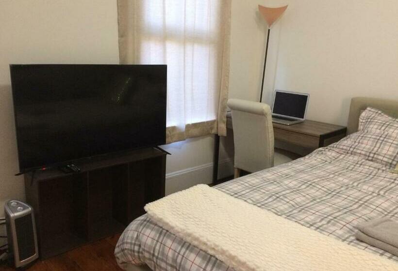 Shared Comfortable Apartment At Harvard Mit