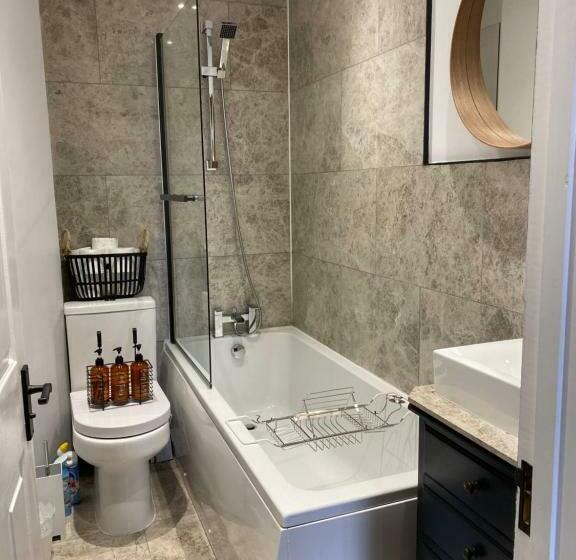 Chic Apt In Central Cheltenham