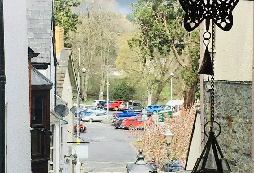 The Art Attic A Stylish Boutique Apartment