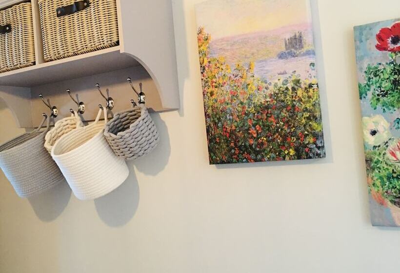 The Art Attic A Stylish Boutique Apartment