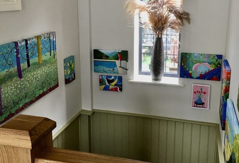 The Art Attic A Stylish Boutique Apartment