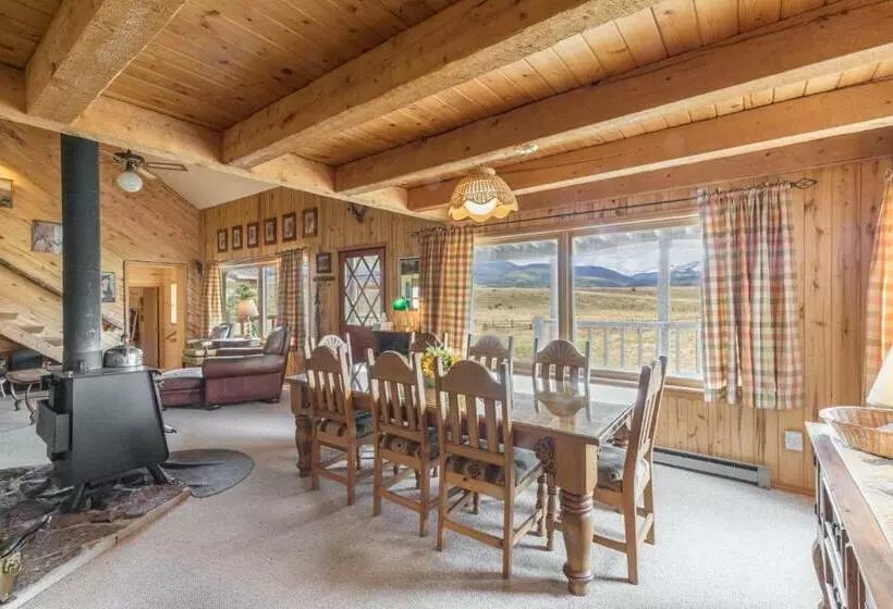 Charming Starlight Cabin