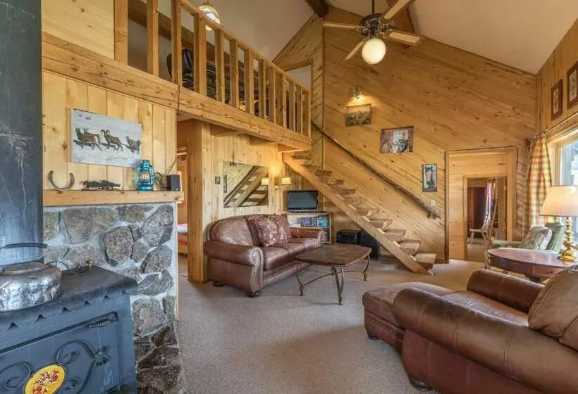 Charming Starlight Cabin