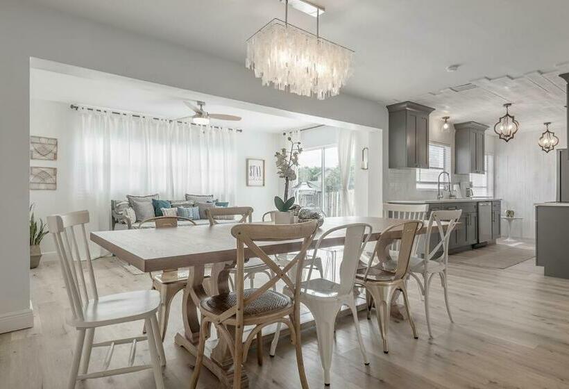 Renovated Largo Heated Pool Home