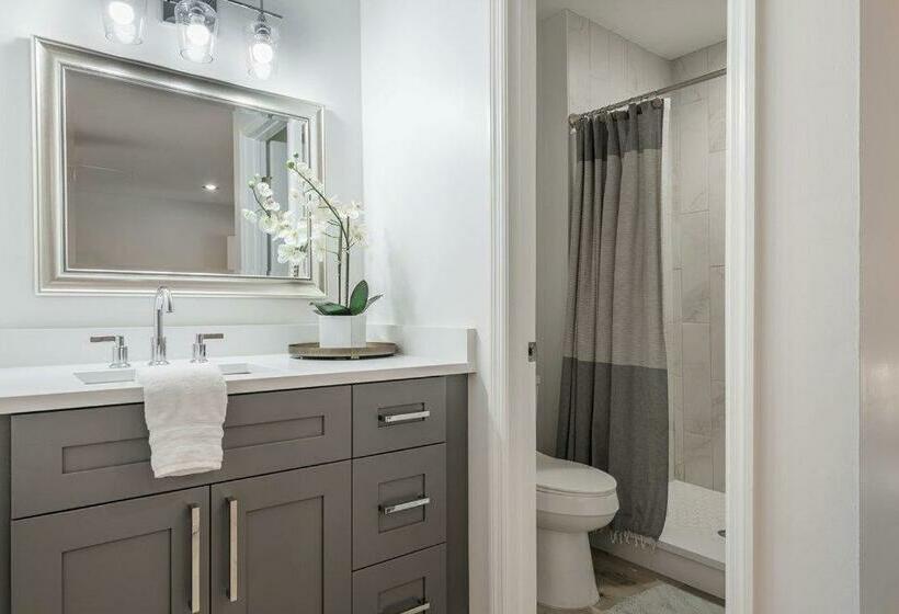 Renovated Largo Heated Pool Home