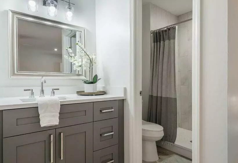 Renovated Largo Heated Pool Home