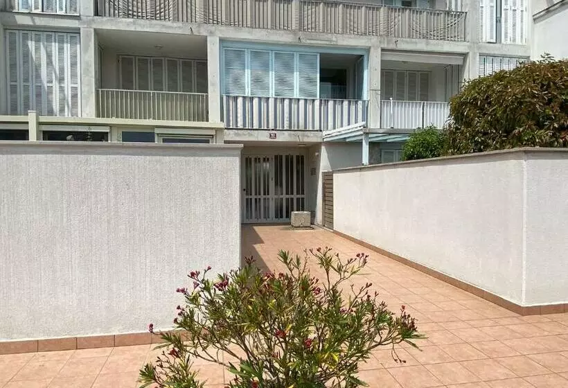Florida Apartment