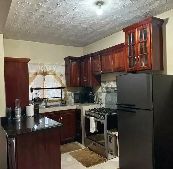 White House By White River