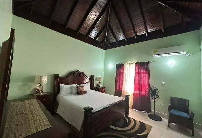 White House By White River